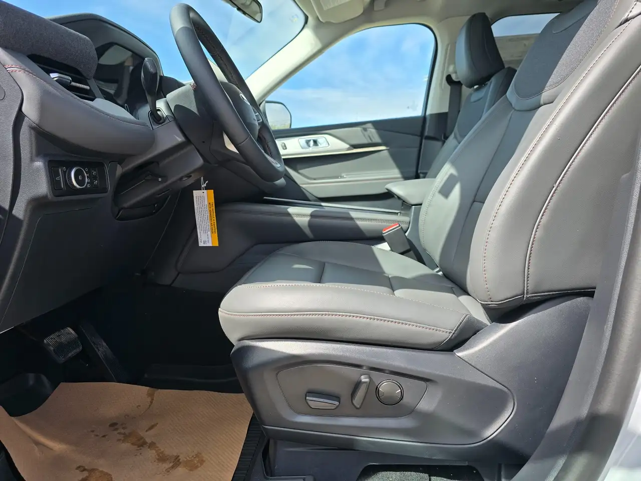 Ford Explorer photo Ford Explorer