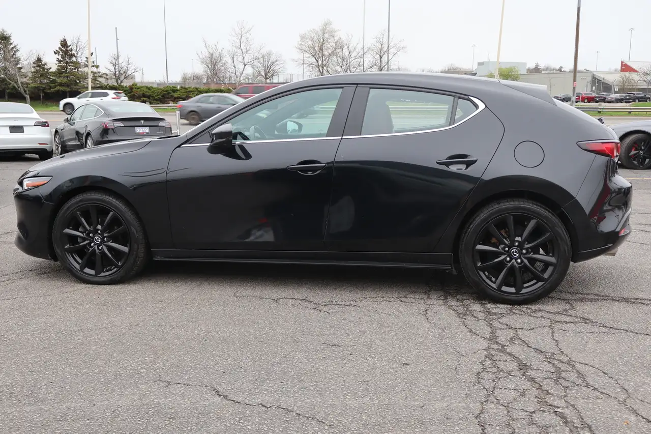 Mazda 3 снимка Mazda 3