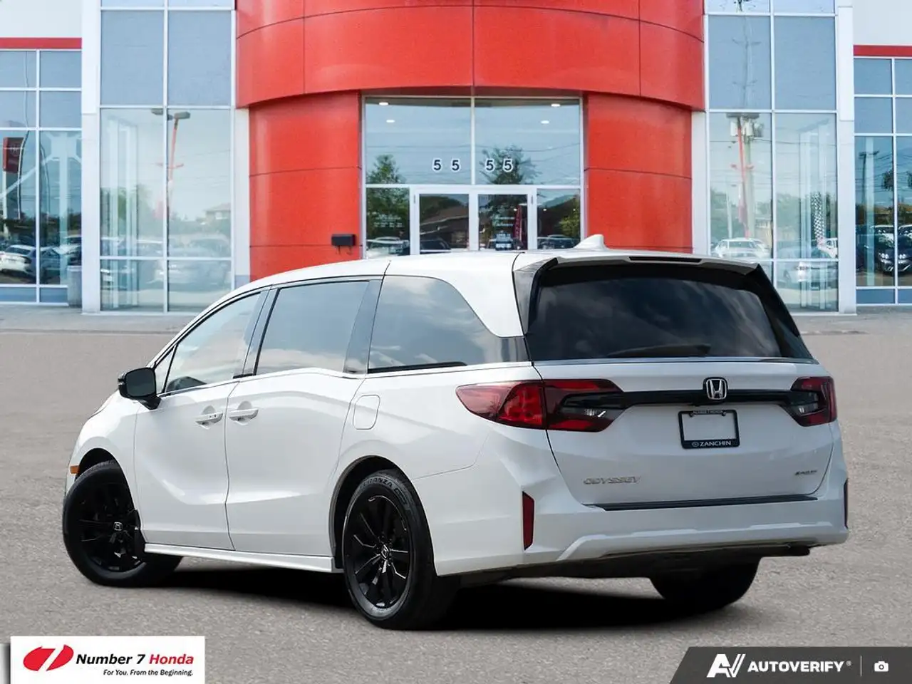 Honda Odyssey снимка Honda Odyssey
