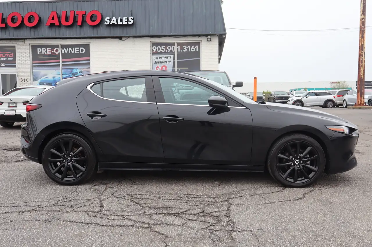 Mazda 3 снимка Mazda 3