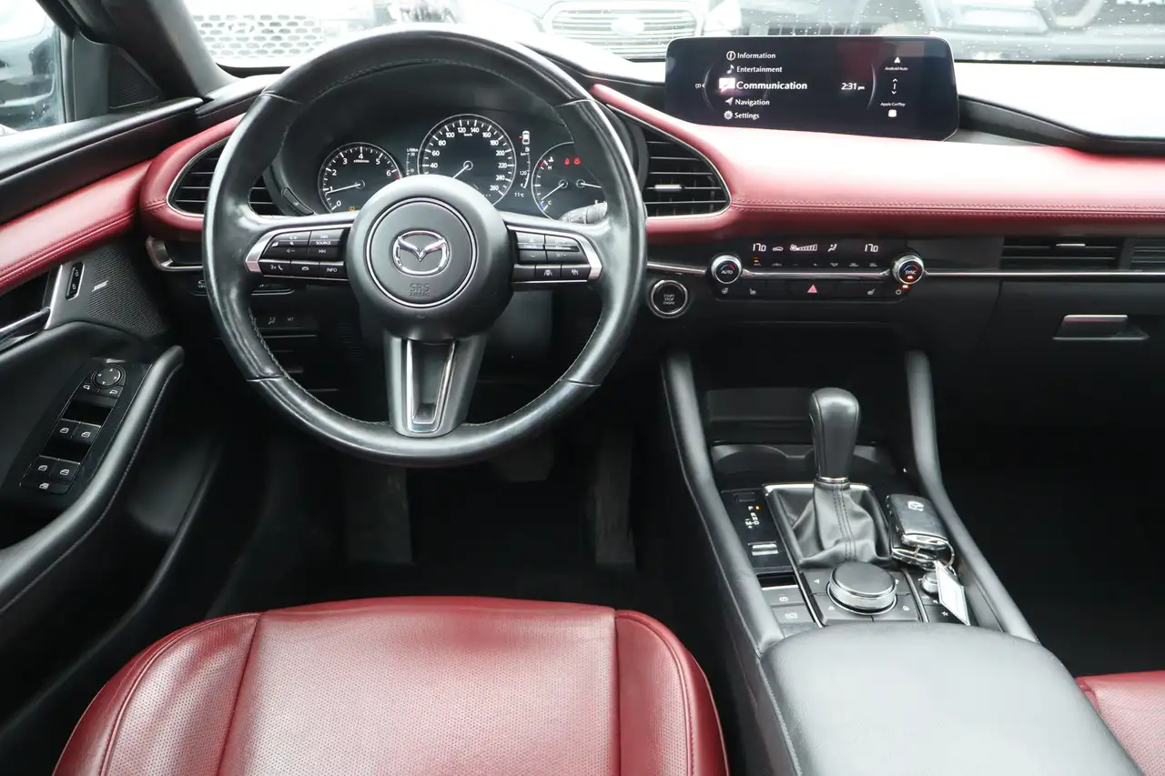 Mazda 3 снимка Mazda 3