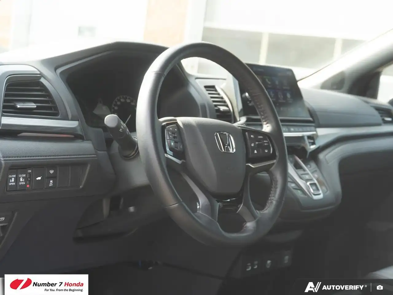 Honda Odyssey снимка Honda Odyssey