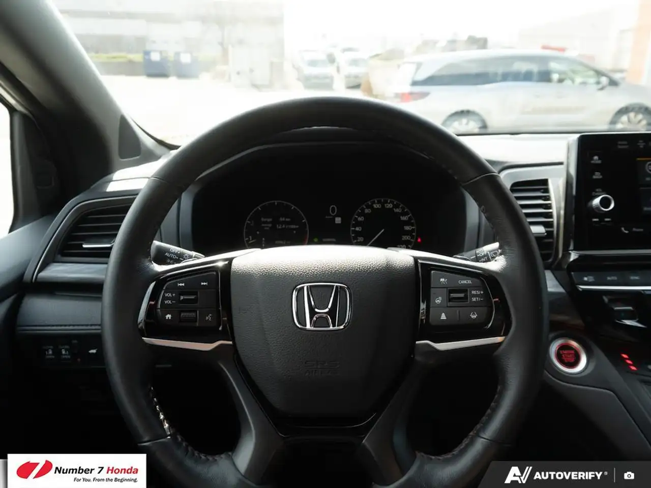 Honda Odyssey снимка Honda Odyssey