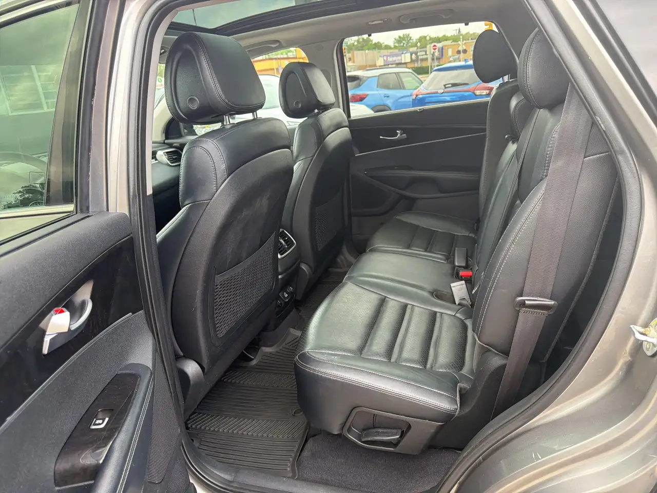 Kia Sorento снимка Kia Sorento