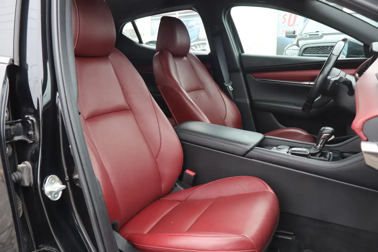 Mazda 3 снимка Mazda 3
