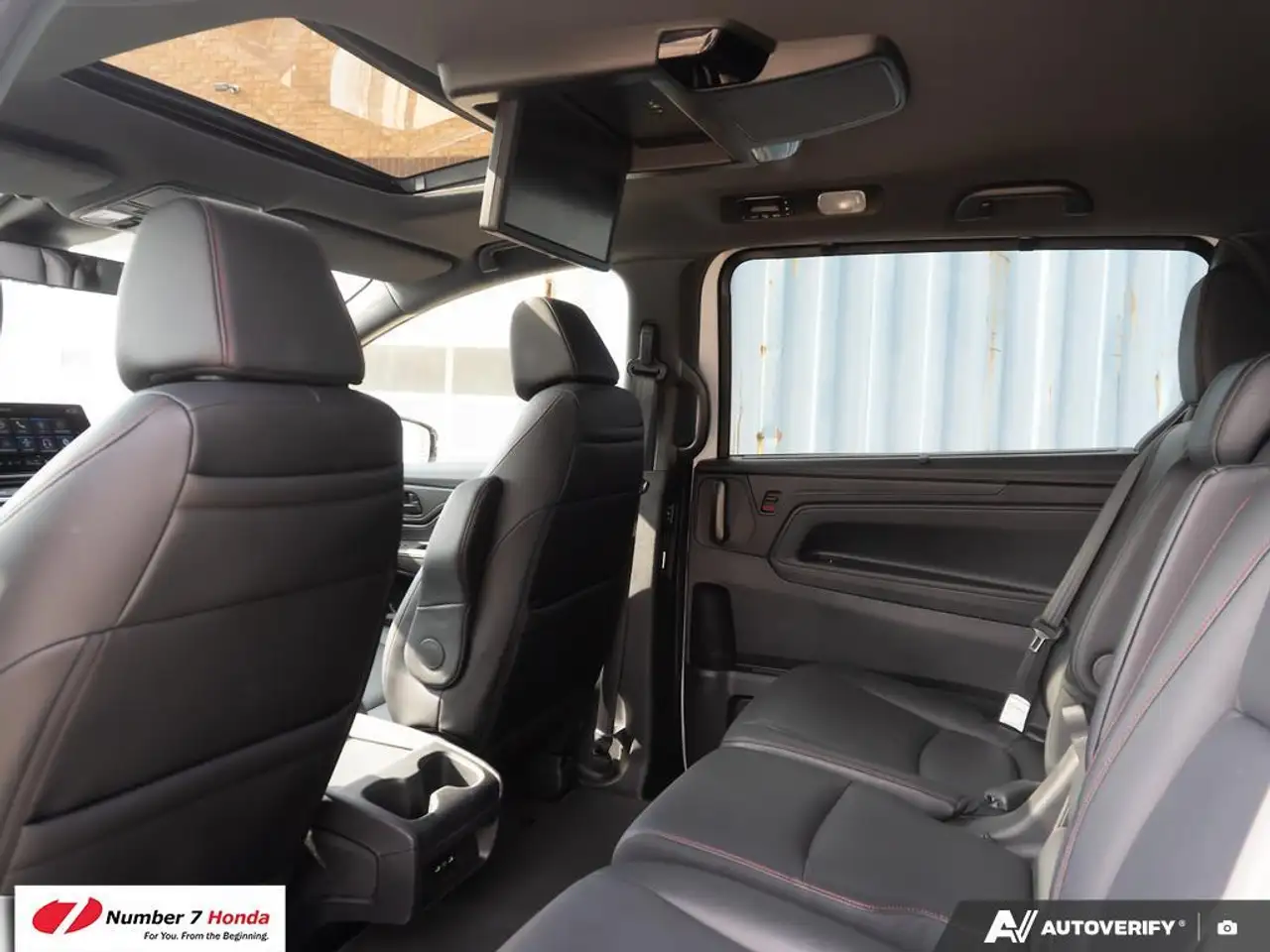 Honda Odyssey снимка Honda Odyssey