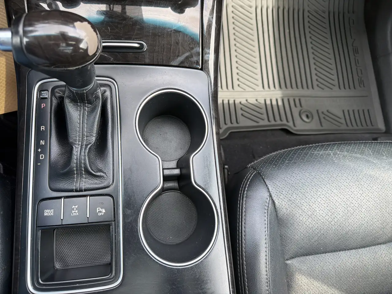 Kia Sorento снимка Kia Sorento
