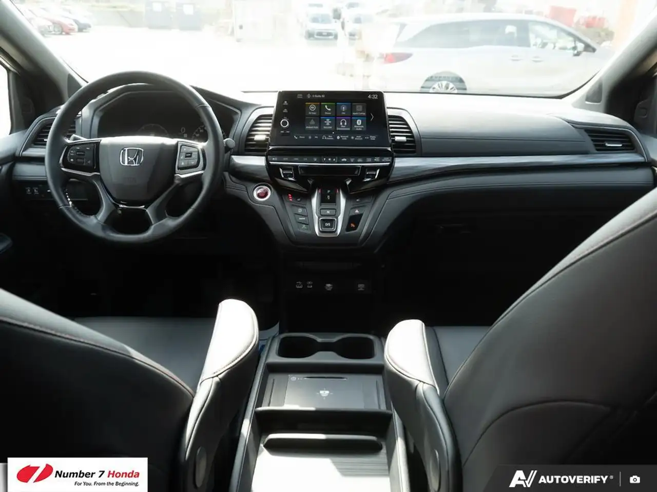 Honda Odyssey снимка Honda Odyssey