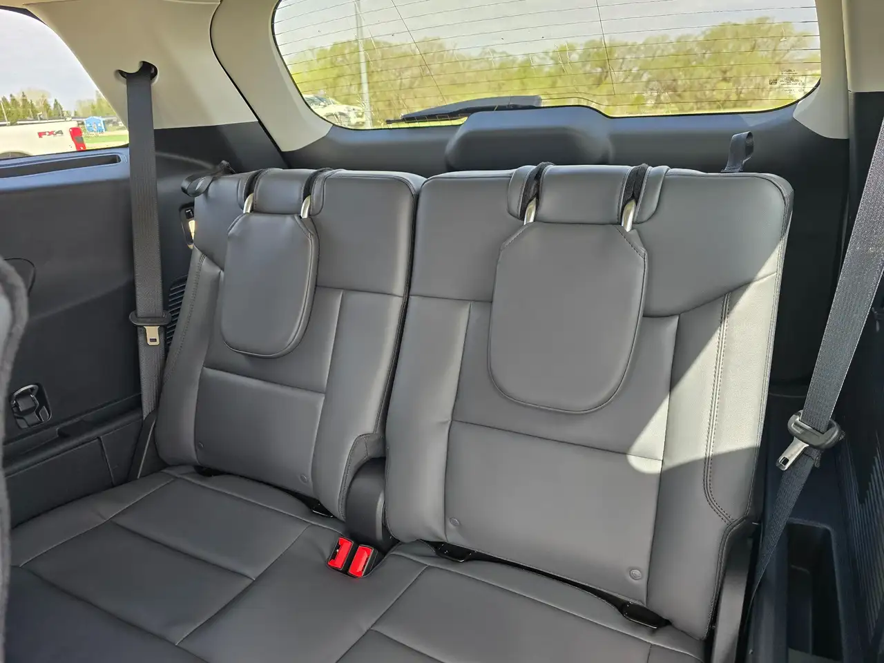 Ford Explorer photo Ford Explorer