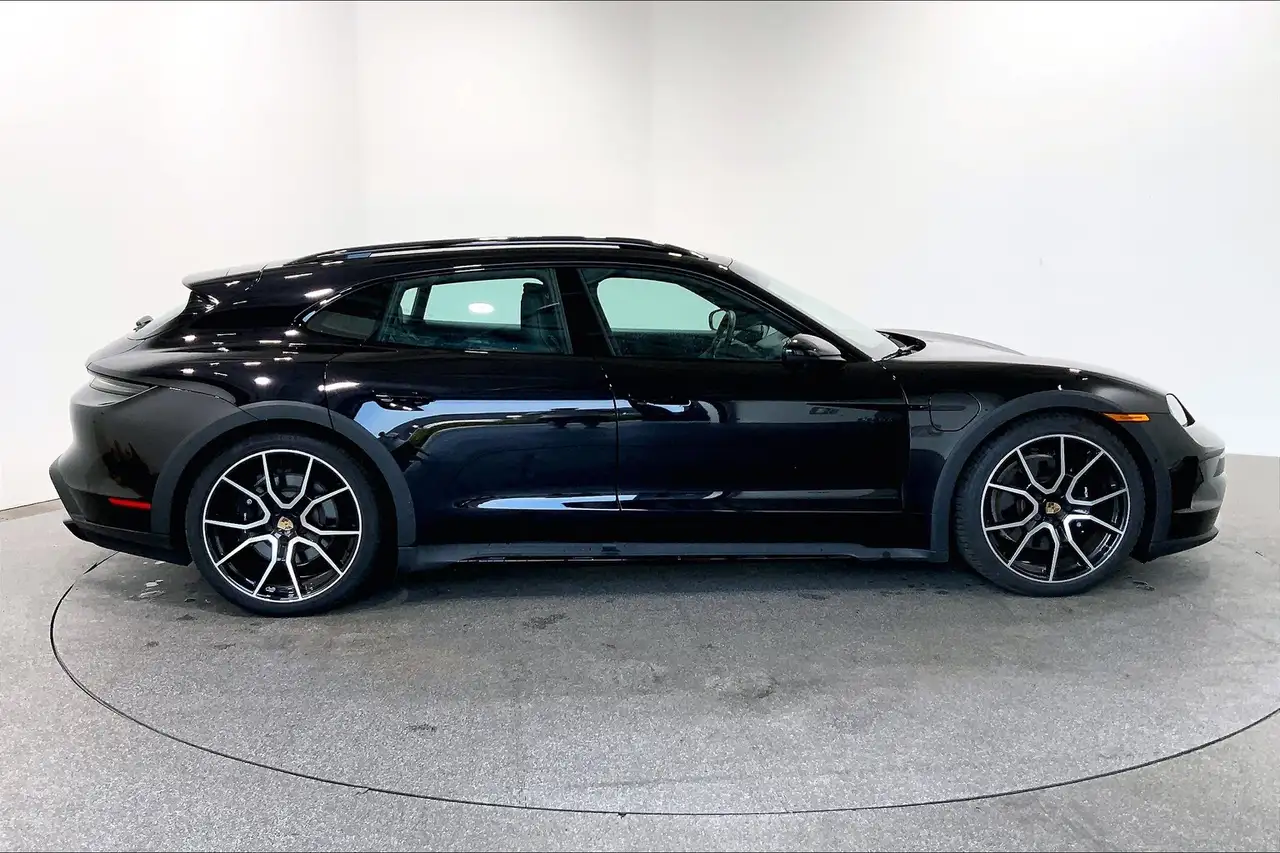 Porsche Taycan снимка Porsche Taycan