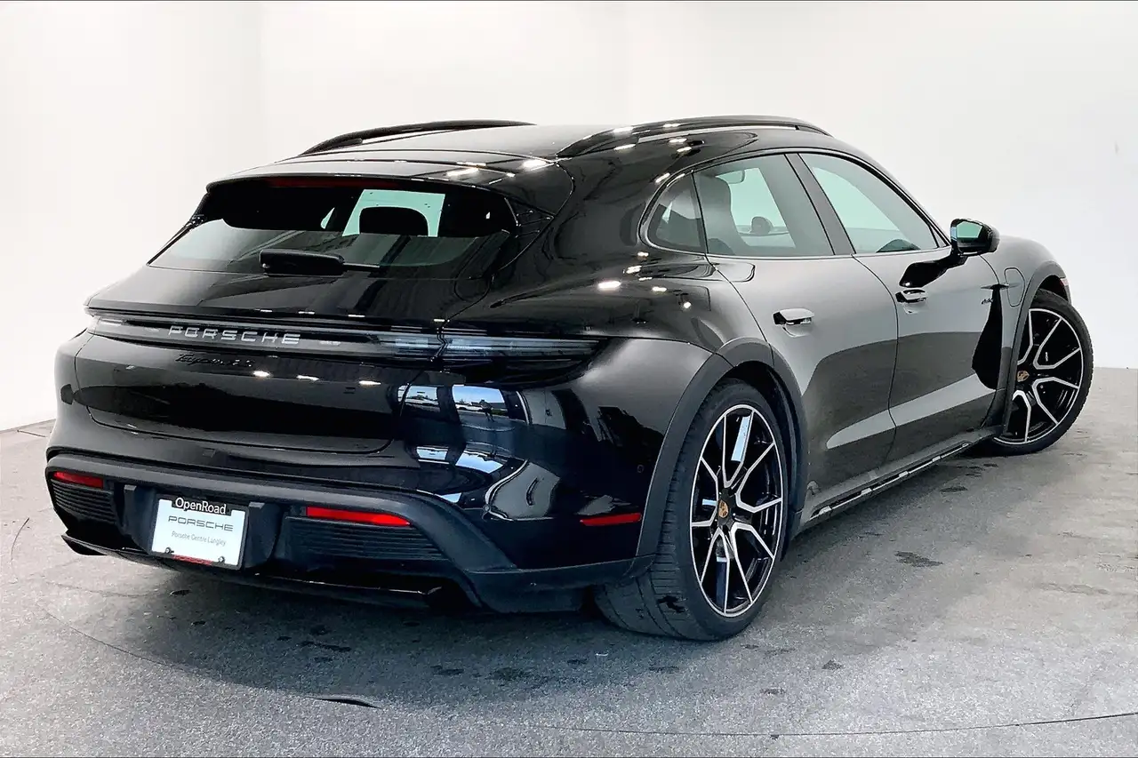 Porsche Taycan снимка Porsche Taycan