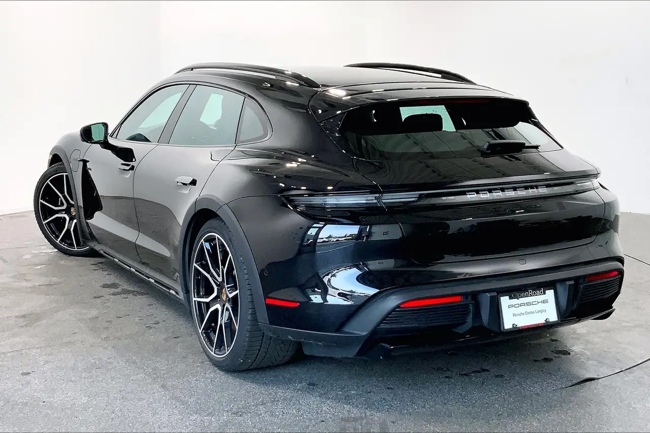Porsche Taycan снимка Porsche Taycan