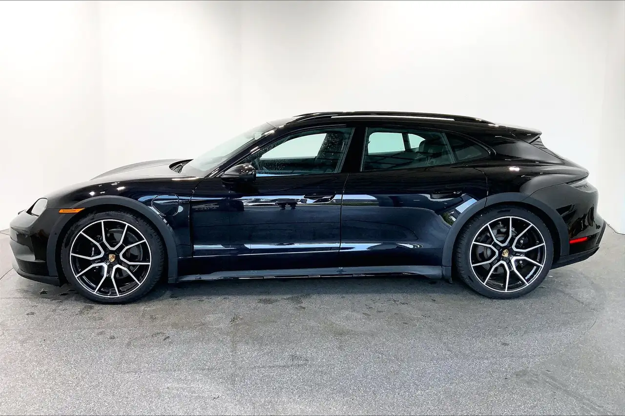 Porsche Taycan снимка Porsche Taycan