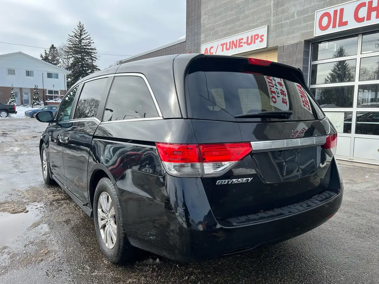 Honda Odyssey снимка Honda Odyssey