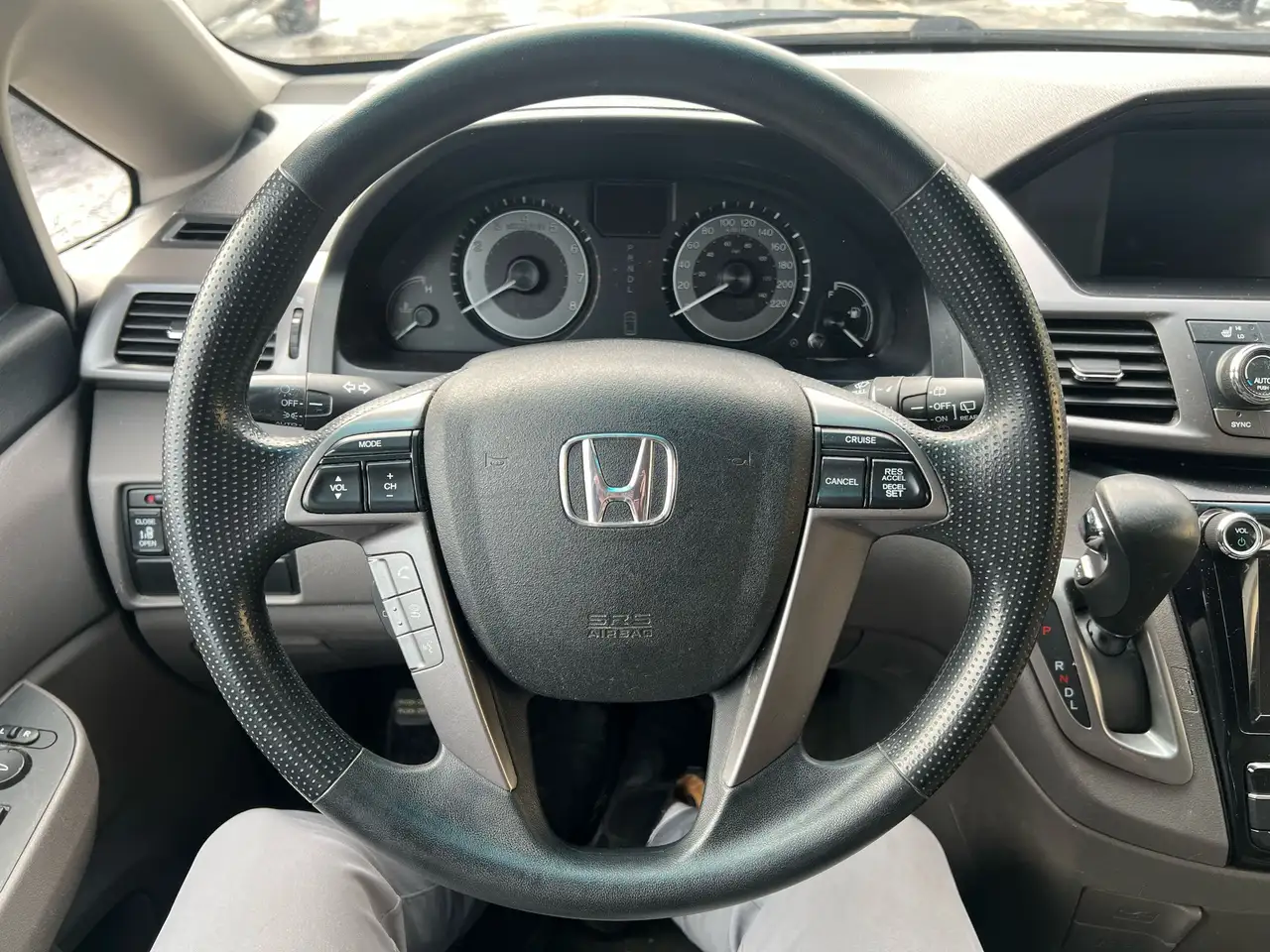 Honda Odyssey снимка Honda Odyssey