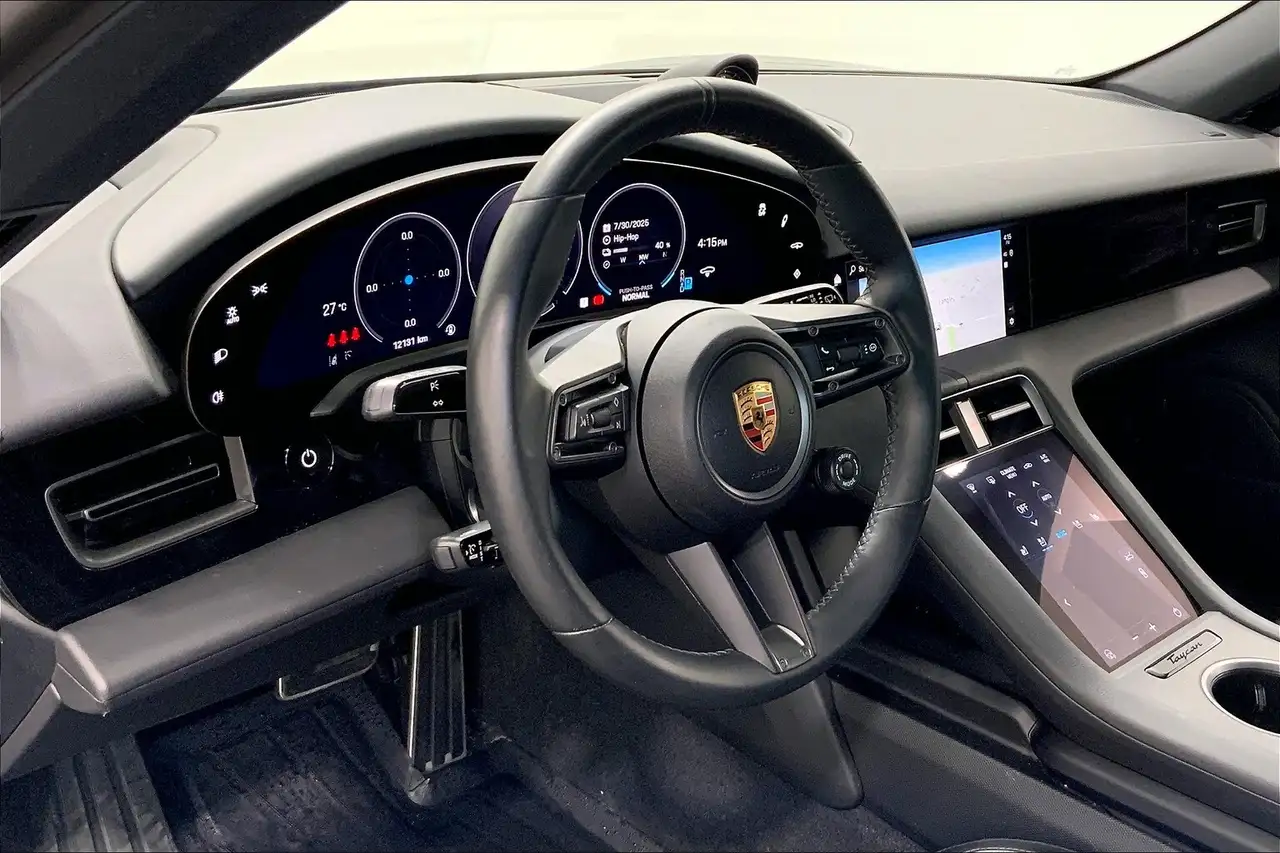 Porsche Taycan снимка Porsche Taycan