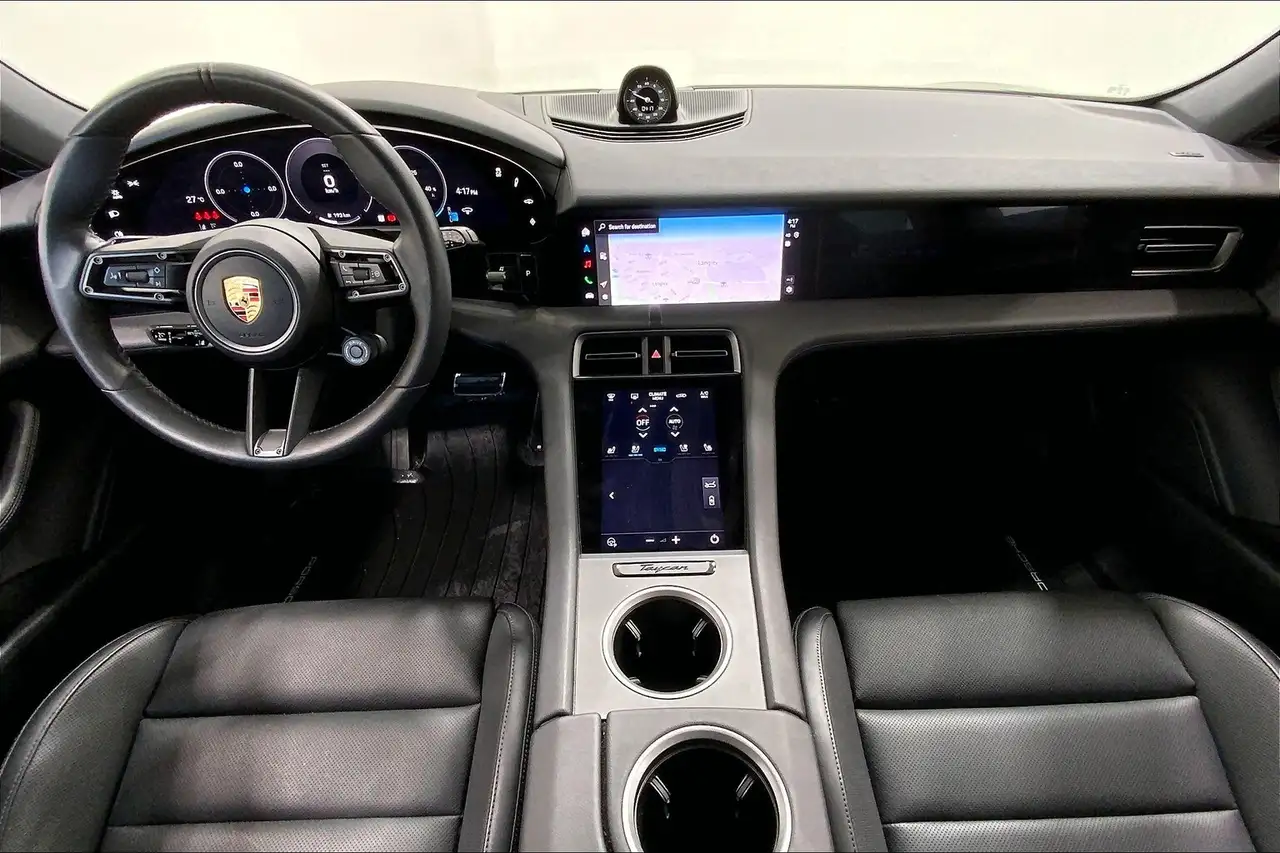 Porsche Taycan снимка Porsche Taycan
