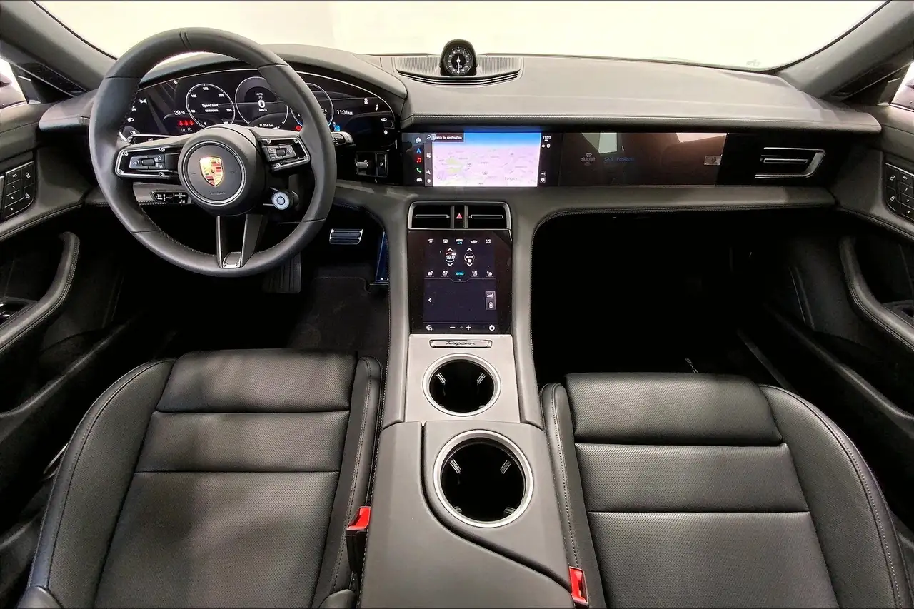 Porsche Taycan снимка Porsche Taycan