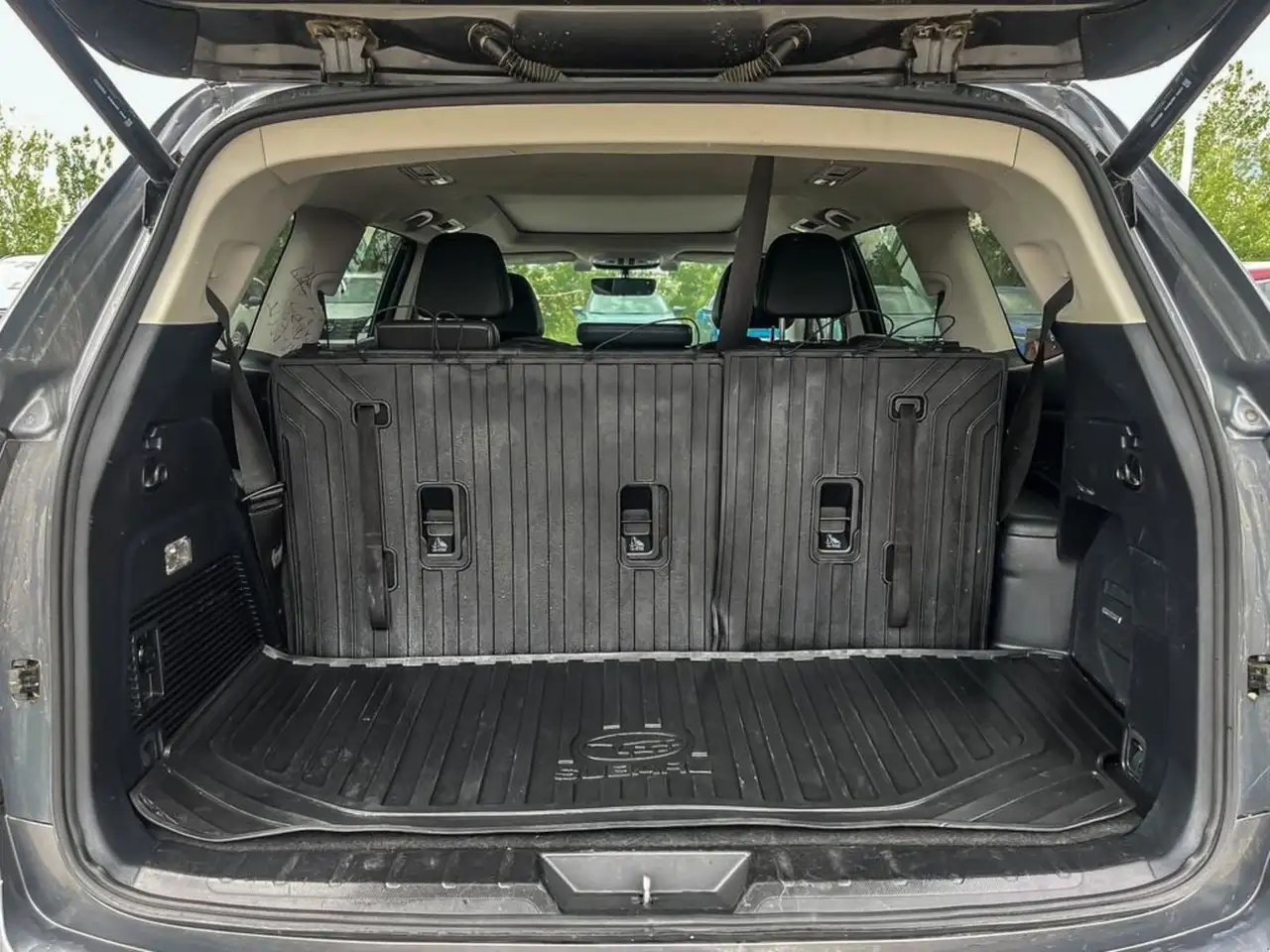 Subaru Ascent снимка Subaru Ascent