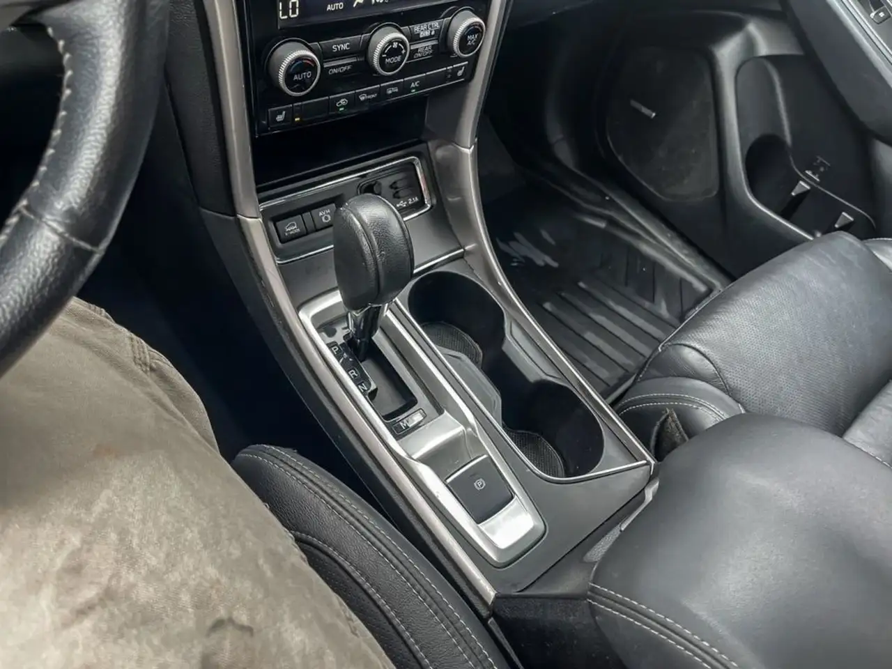 Subaru Ascent снимка Subaru Ascent