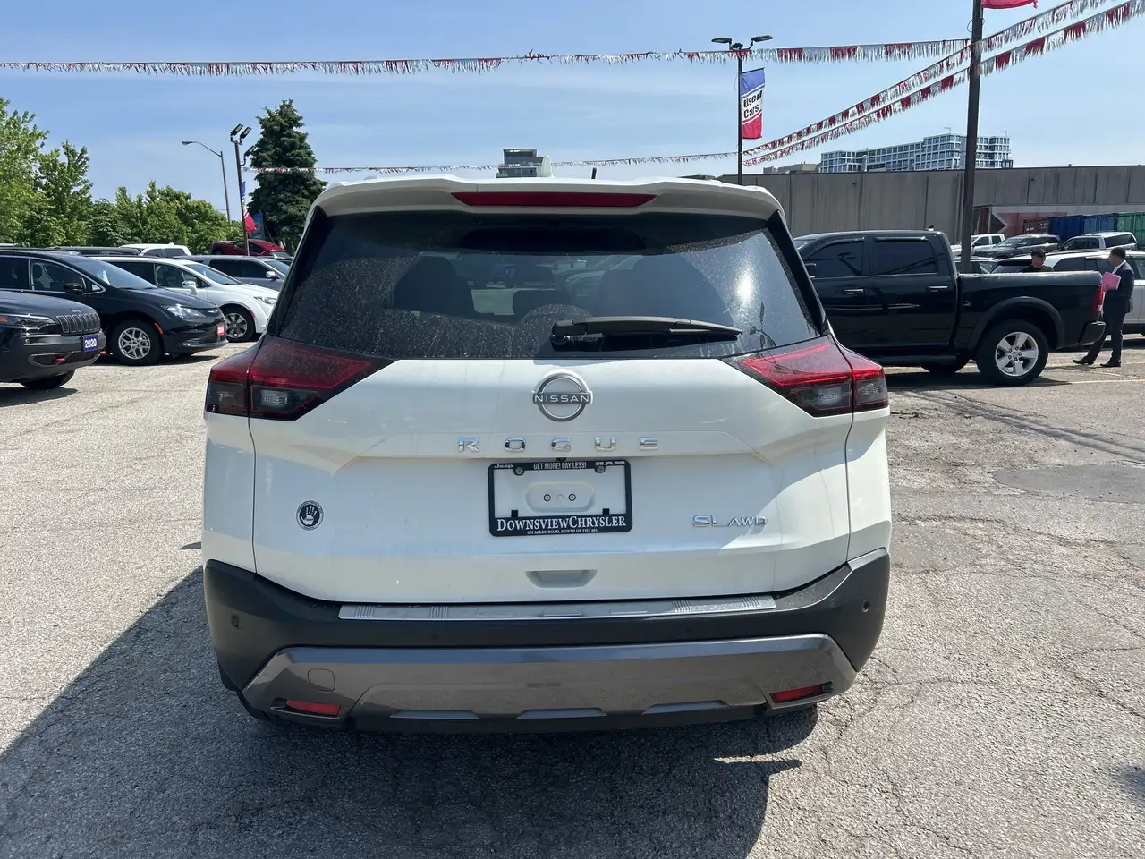 Nissan Rogue снимка Nissan Rogue