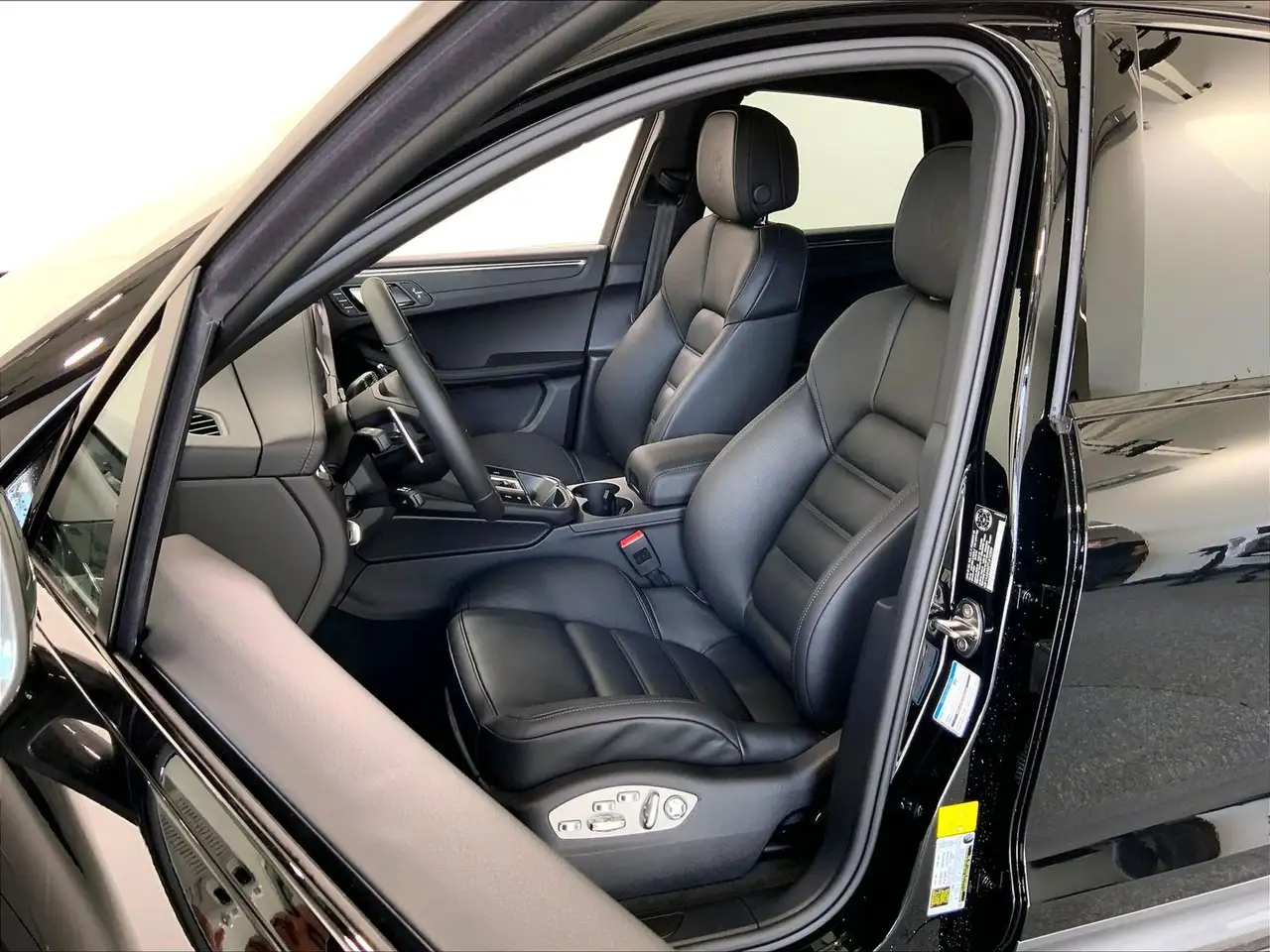 Porsche Macan снимка Porsche Macan