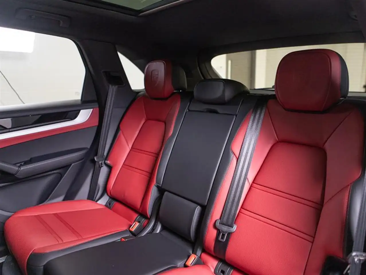 Porsche Cayenne снимка Porsche Cayenne