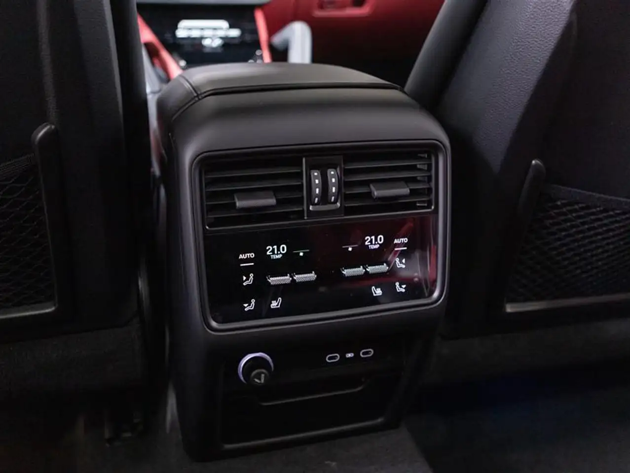 Porsche Cayenne снимка Porsche Cayenne