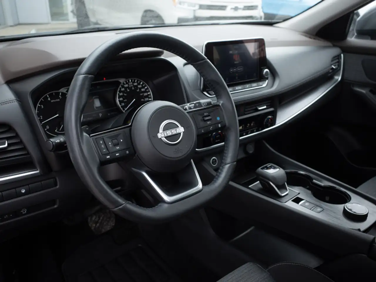 Nissan Rogue снимка Nissan Rogue