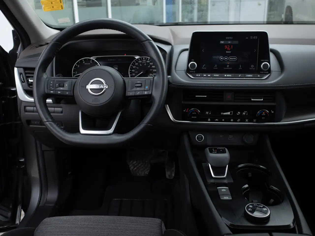Nissan Rogue снимка Nissan Rogue