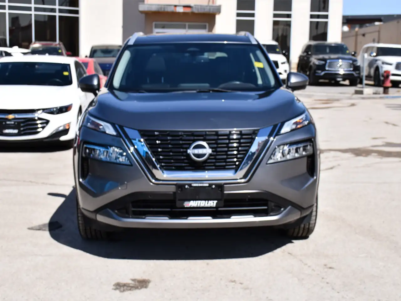 Nissan Rogue снимка Nissan Rogue