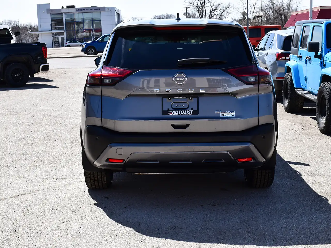 Nissan Rogue снимка Nissan Rogue