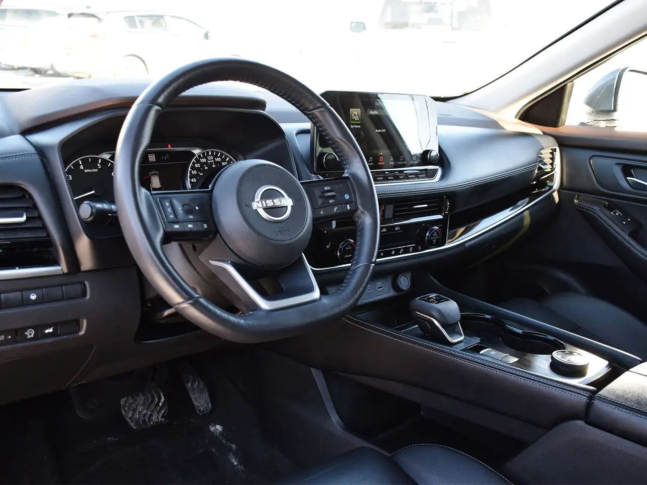Nissan Rogue снимка Nissan Rogue