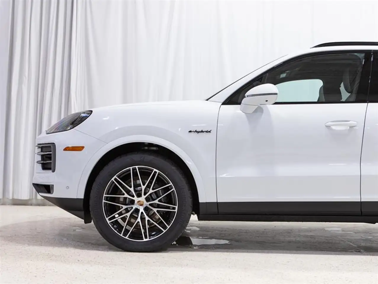 Porsche Cayenne photo Porsche Cayenne