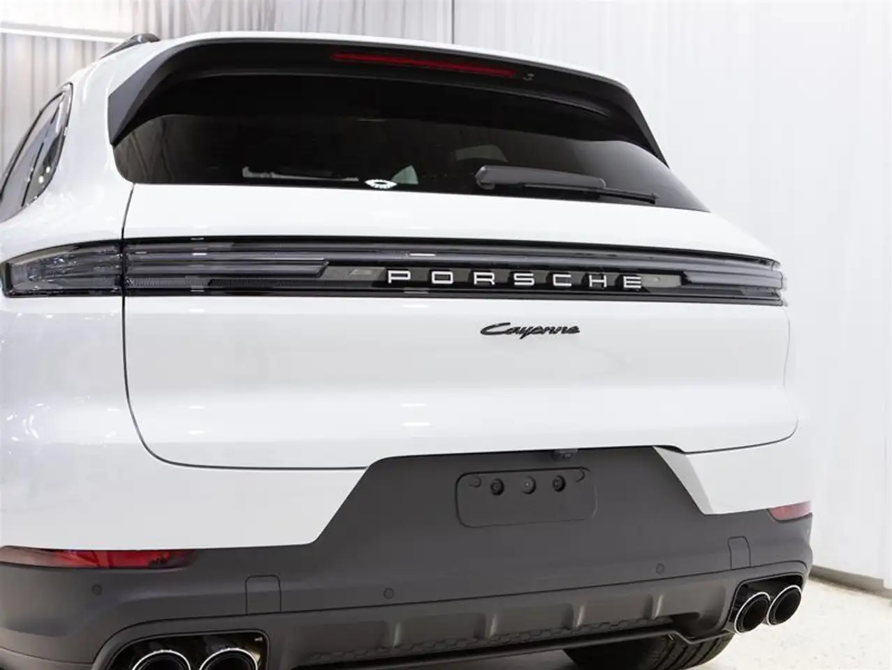 Porsche Cayenne photo Porsche Cayenne