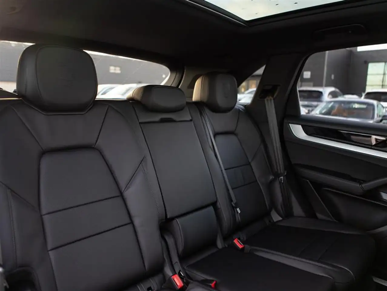 Porsche Cayenne photo Porsche Cayenne