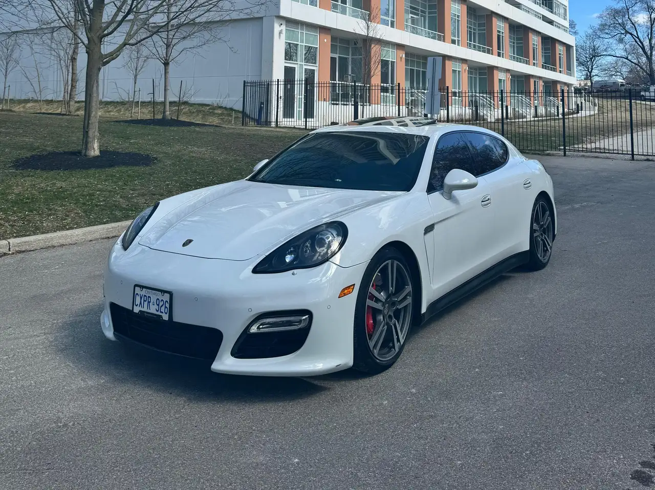 Porsche Panamera снимка Porsche Panamera