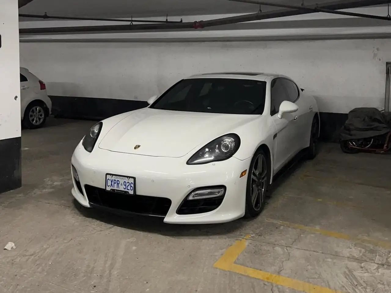 Porsche Panamera снимка Porsche Panamera