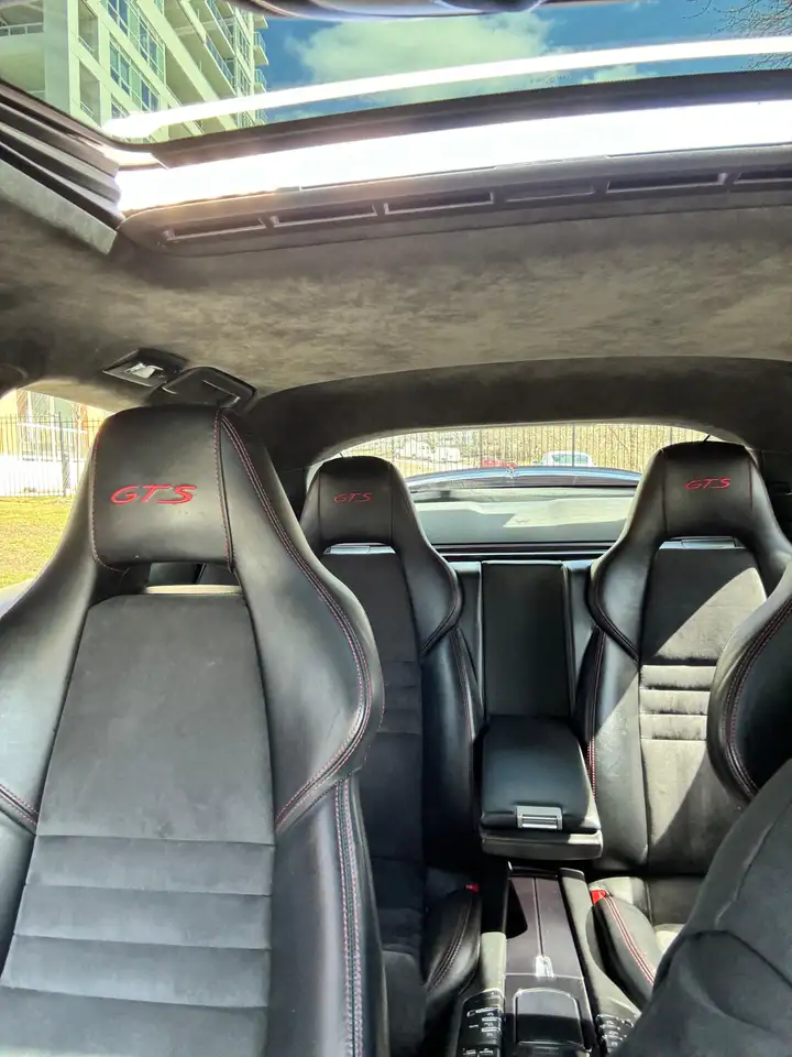 Porsche Panamera снимка Porsche Panamera