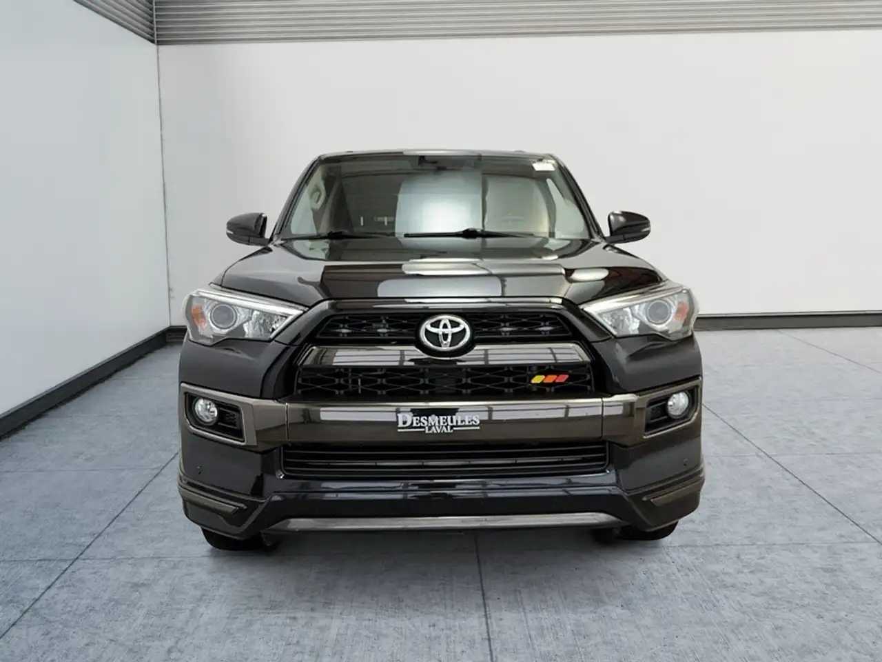 Toyota 4-Runner снимка Toyota 4-Runner