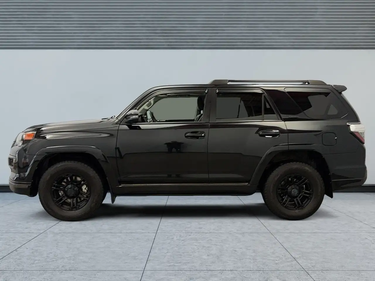 Toyota 4-Runner снимка Toyota 4-Runner