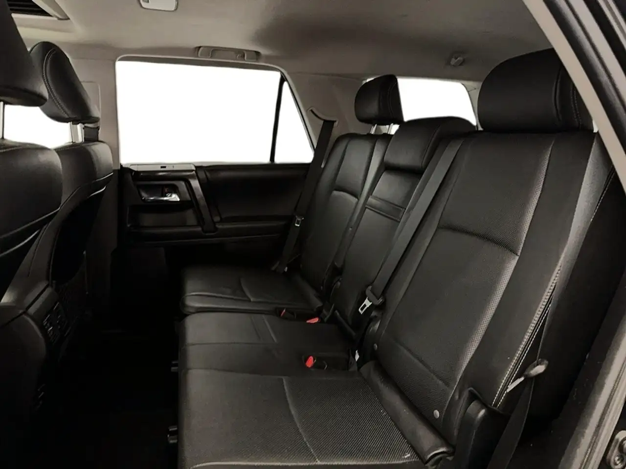 Toyota 4-Runner снимка Toyota 4-Runner