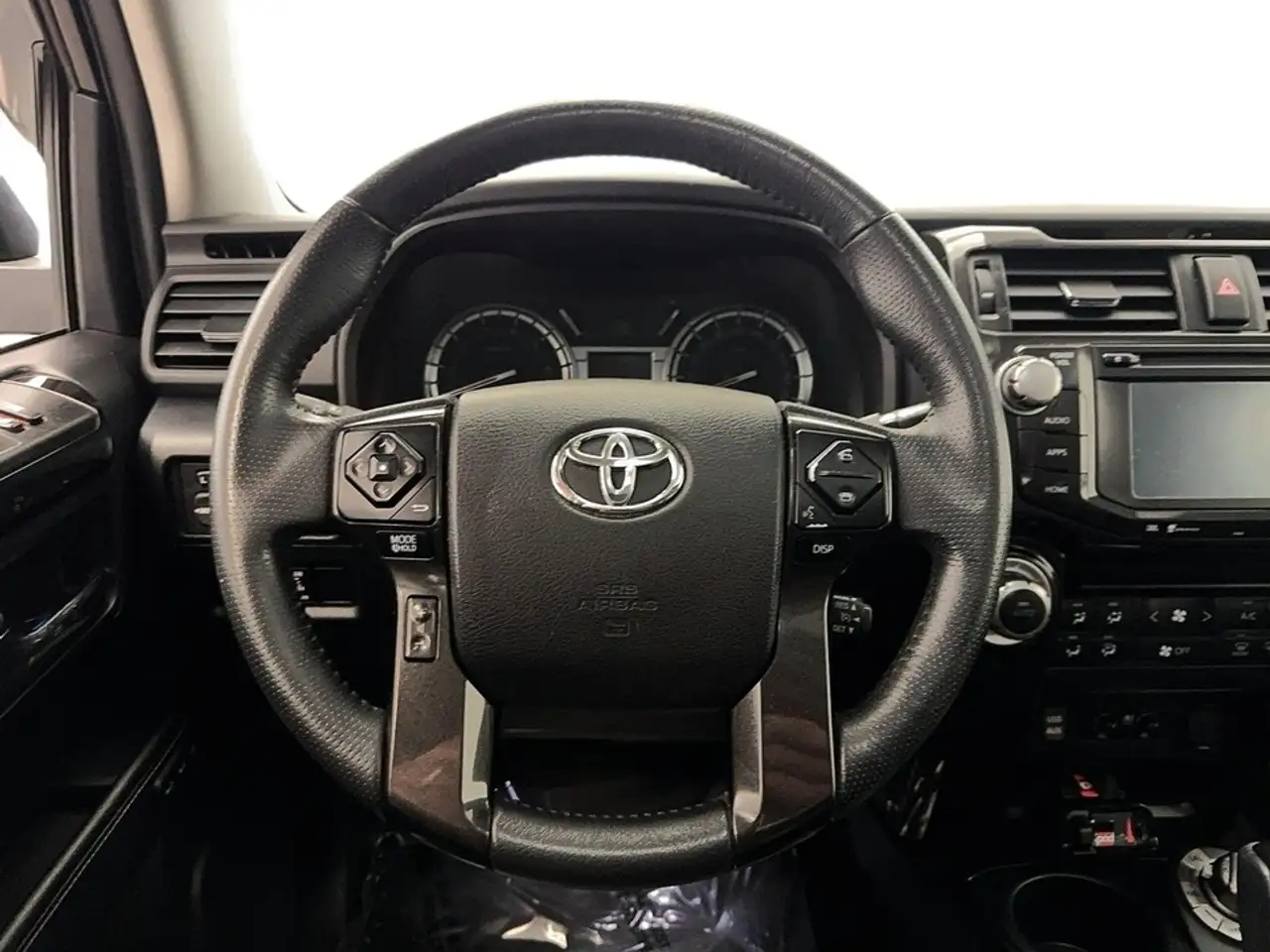 Toyota 4-Runner снимка Toyota 4-Runner