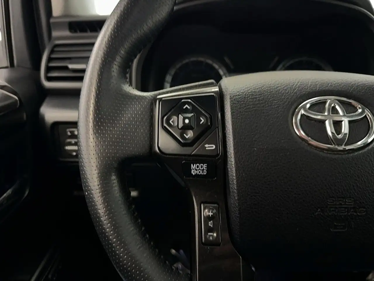Toyota 4-Runner снимка Toyota 4-Runner
