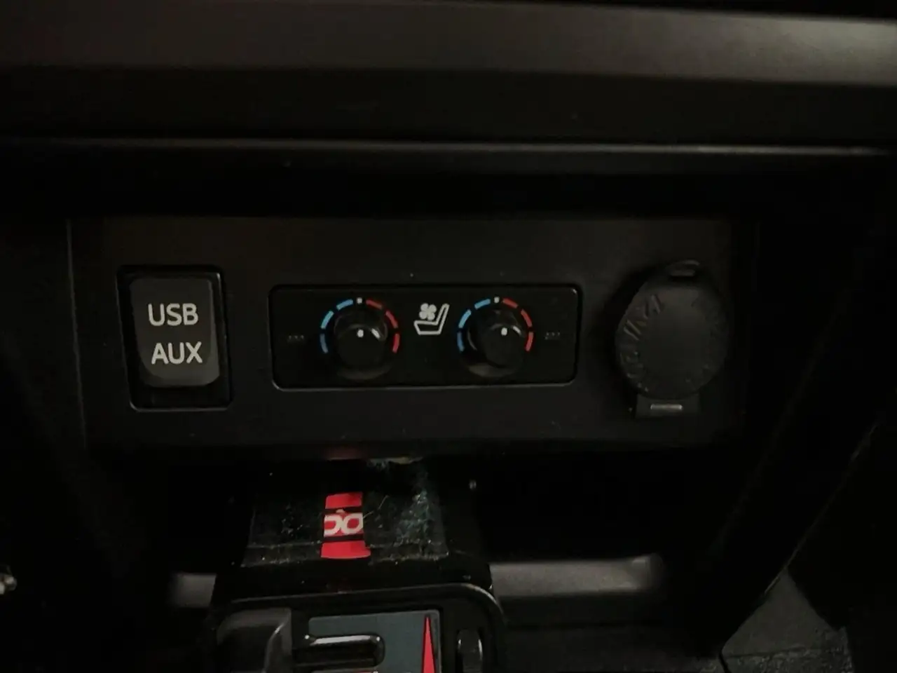 Toyota 4-Runner снимка Toyota 4-Runner