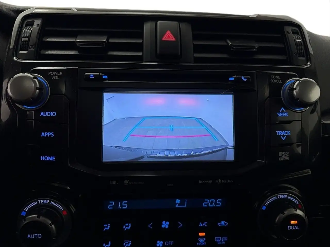 Toyota 4-Runner снимка Toyota 4-Runner
