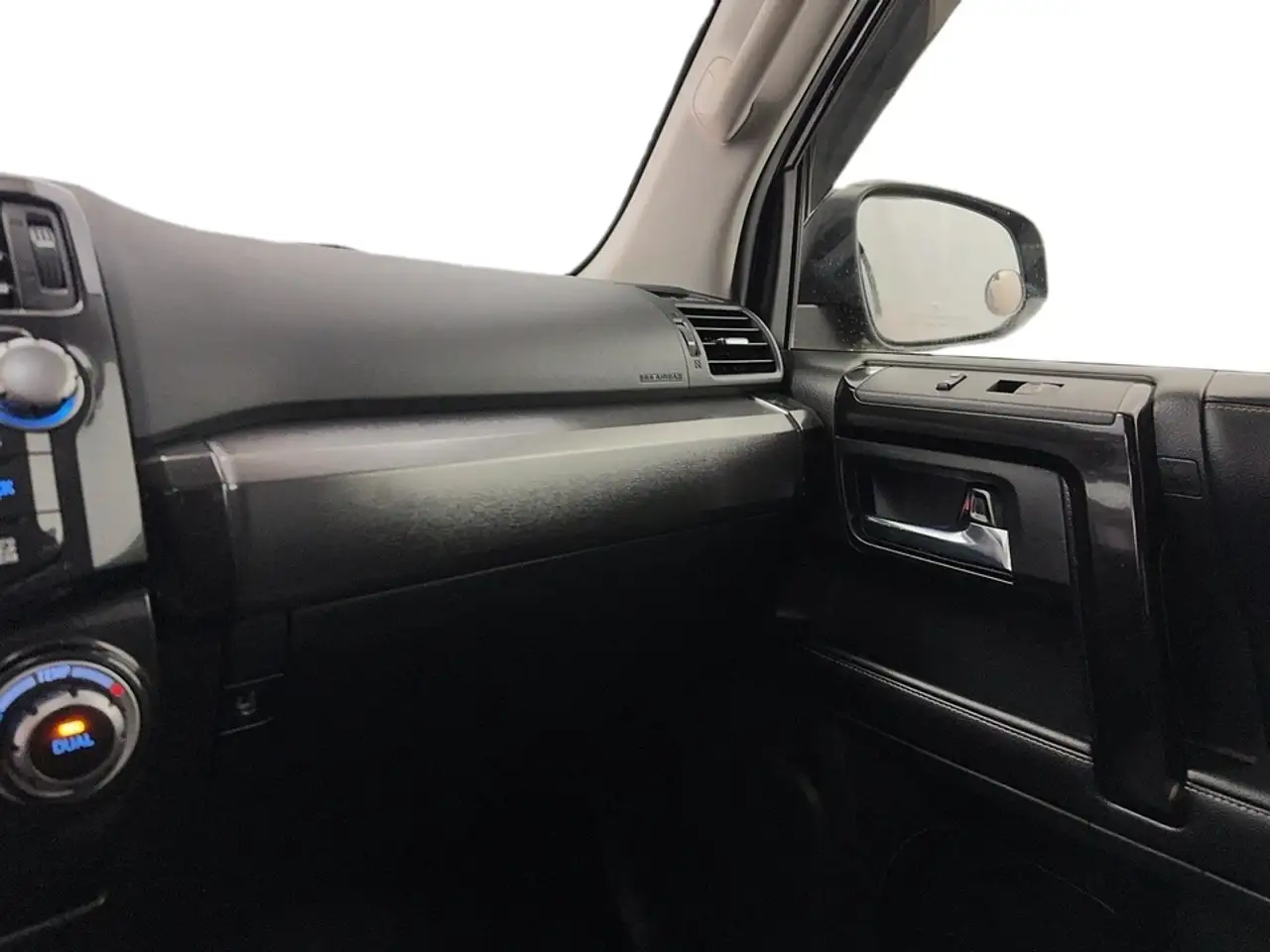 Toyota 4-Runner снимка Toyota 4-Runner