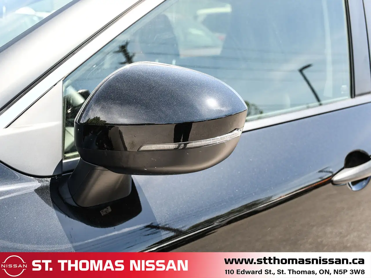 Nissan Rogue fotografie Nissan Rogue