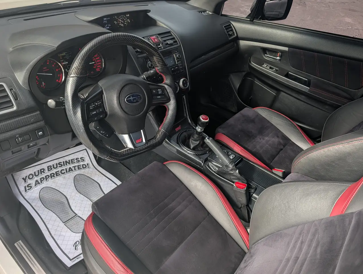 Subaru WRX снимка Subaru WRX