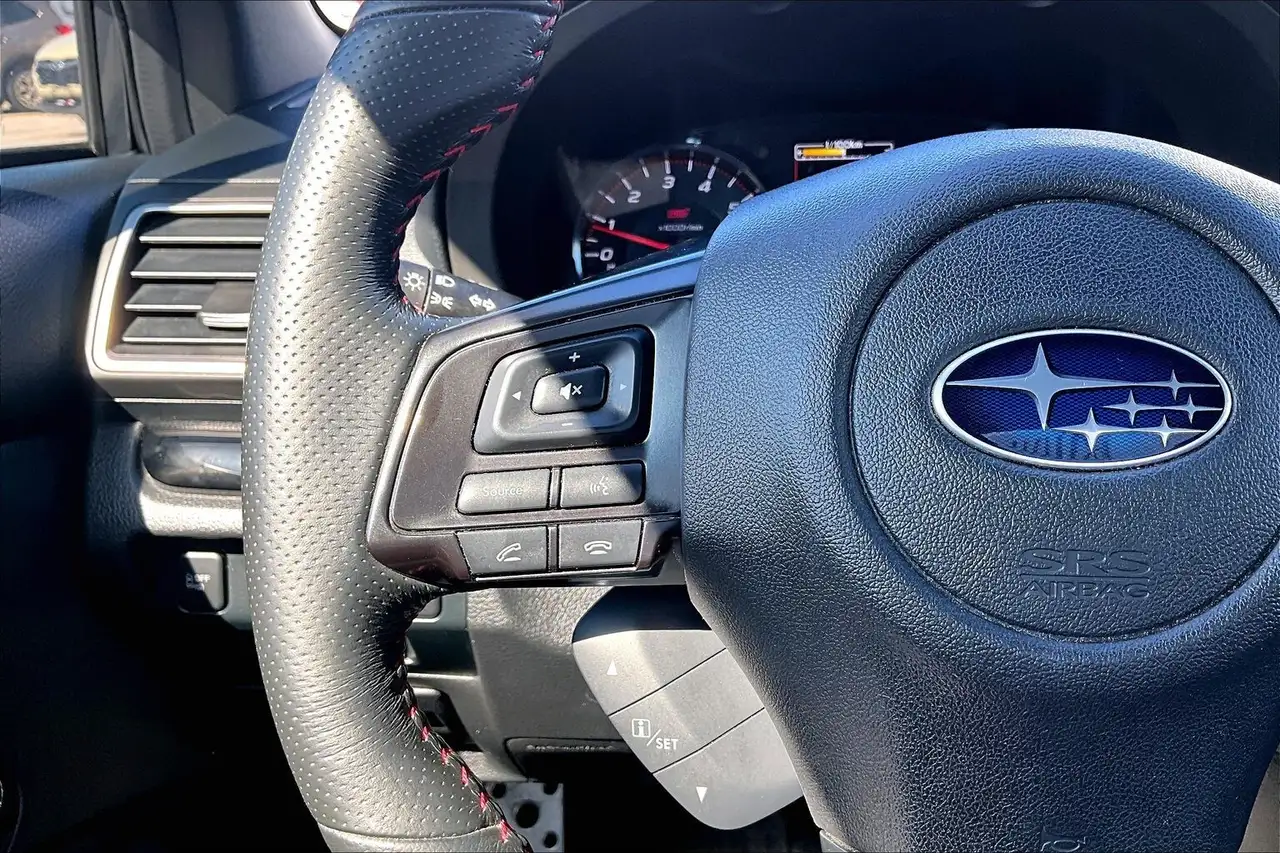Subaru WRX снимка Subaru WRX